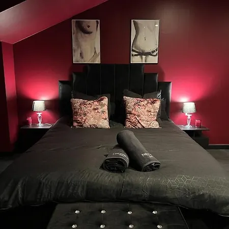 Parenthese - & Tentation Balneo Proche Orly-paris Apartment