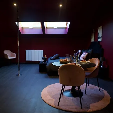 Parenthese - & Tentation Balneo Proche Orly-paris Apartment